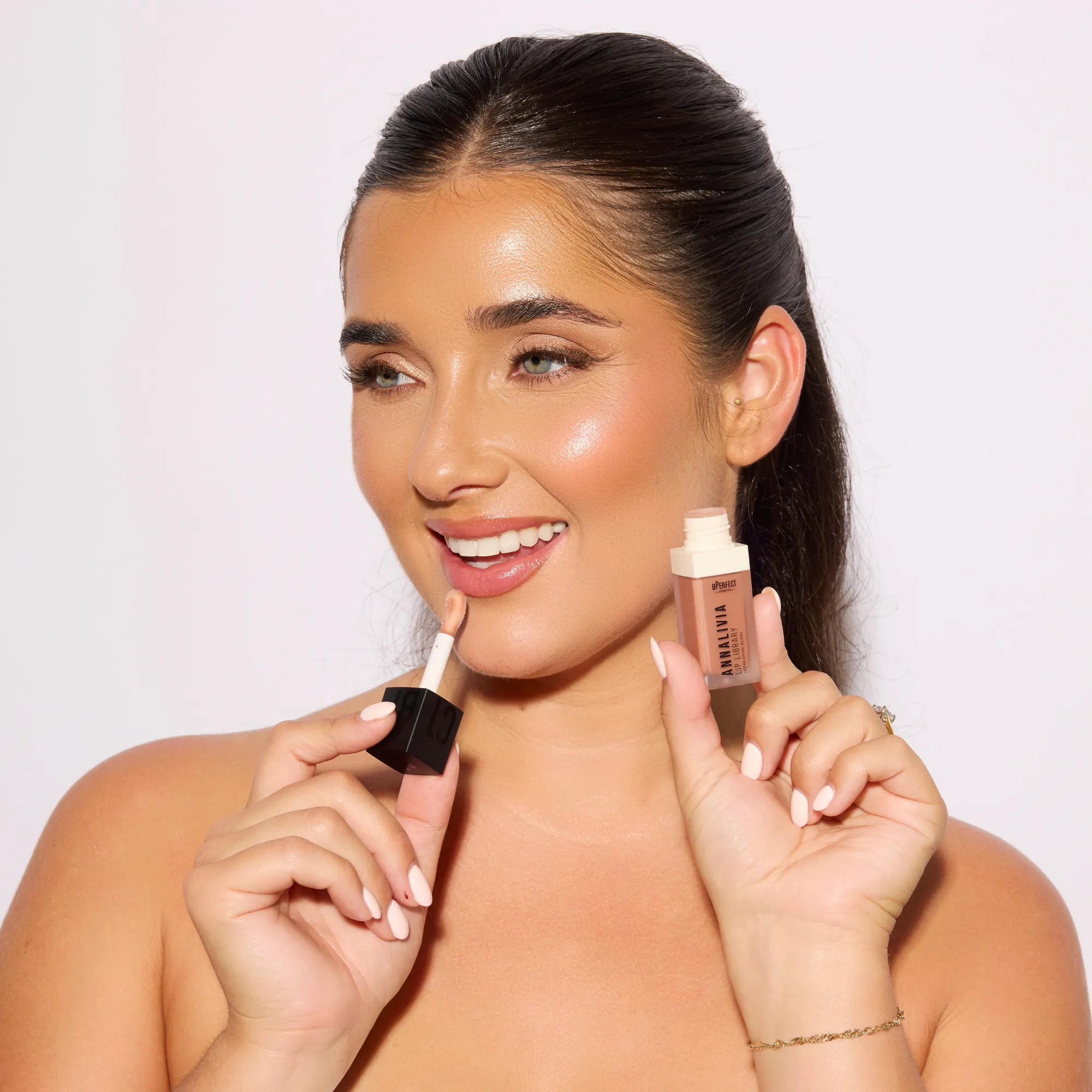 BPerfect x Annalivia - Lip Library - Lip Gloss - Image 4