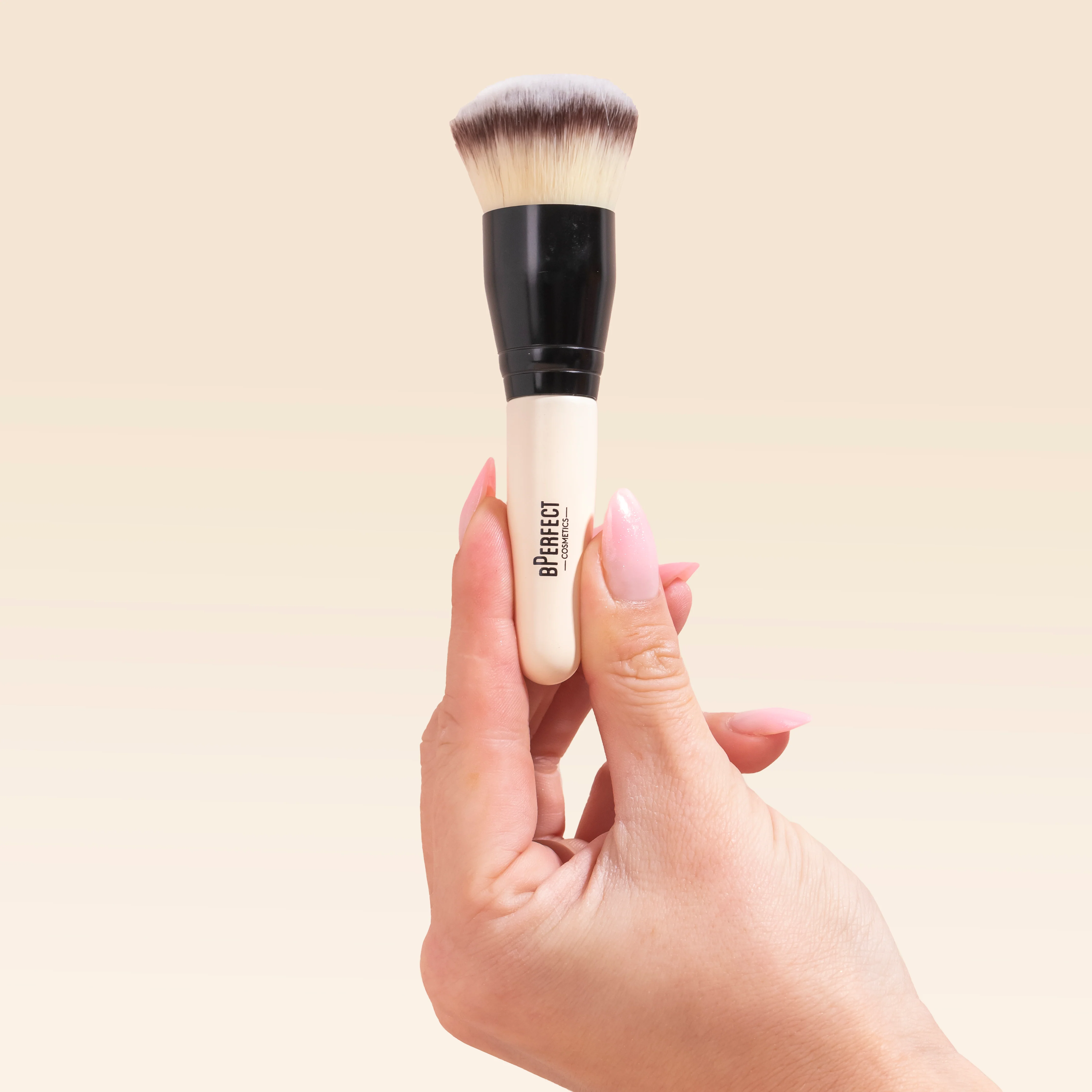 BPerfect x Annalivia - Mini Empress - Base Brush - Image 3