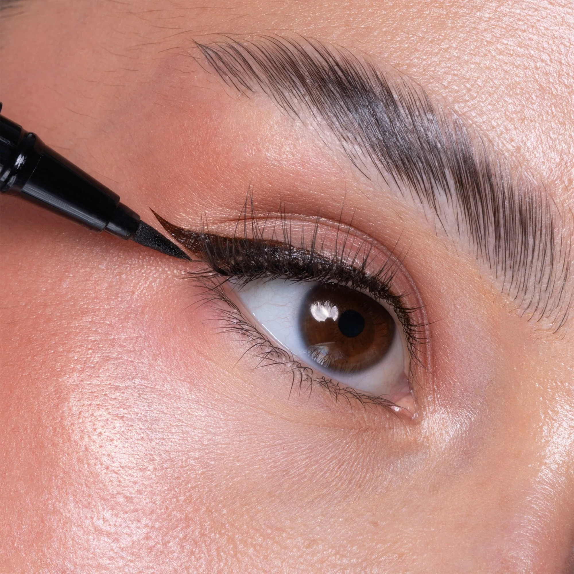 BYCC - Lash Glue Liner Pen - Image 3