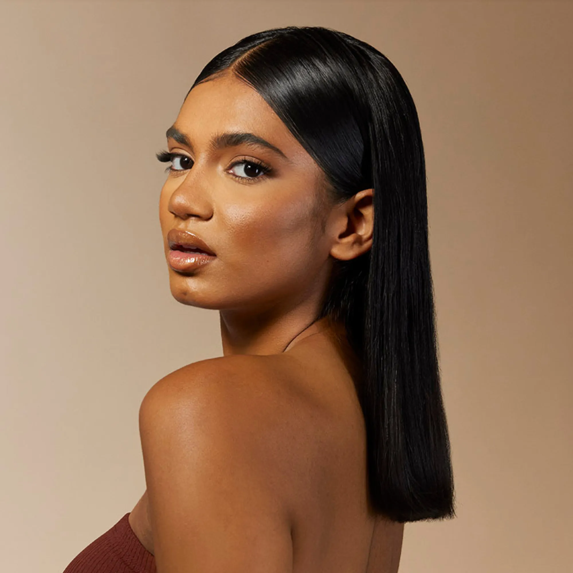 Lockdown Luxe Pressed Powder - Image 10