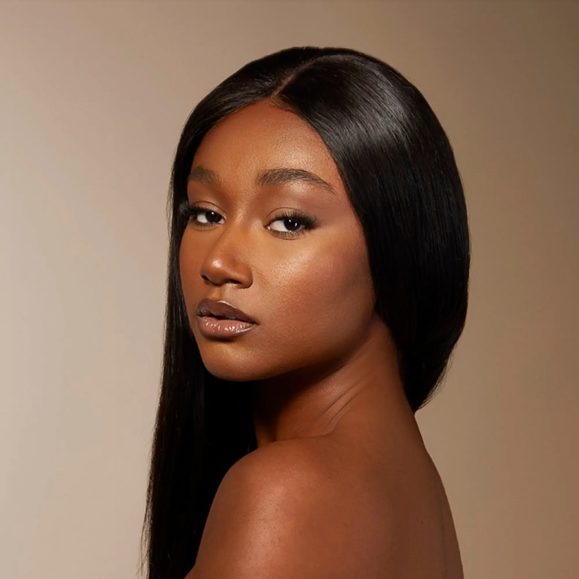 Lockdown Luxe Pressed Powder - Image 16