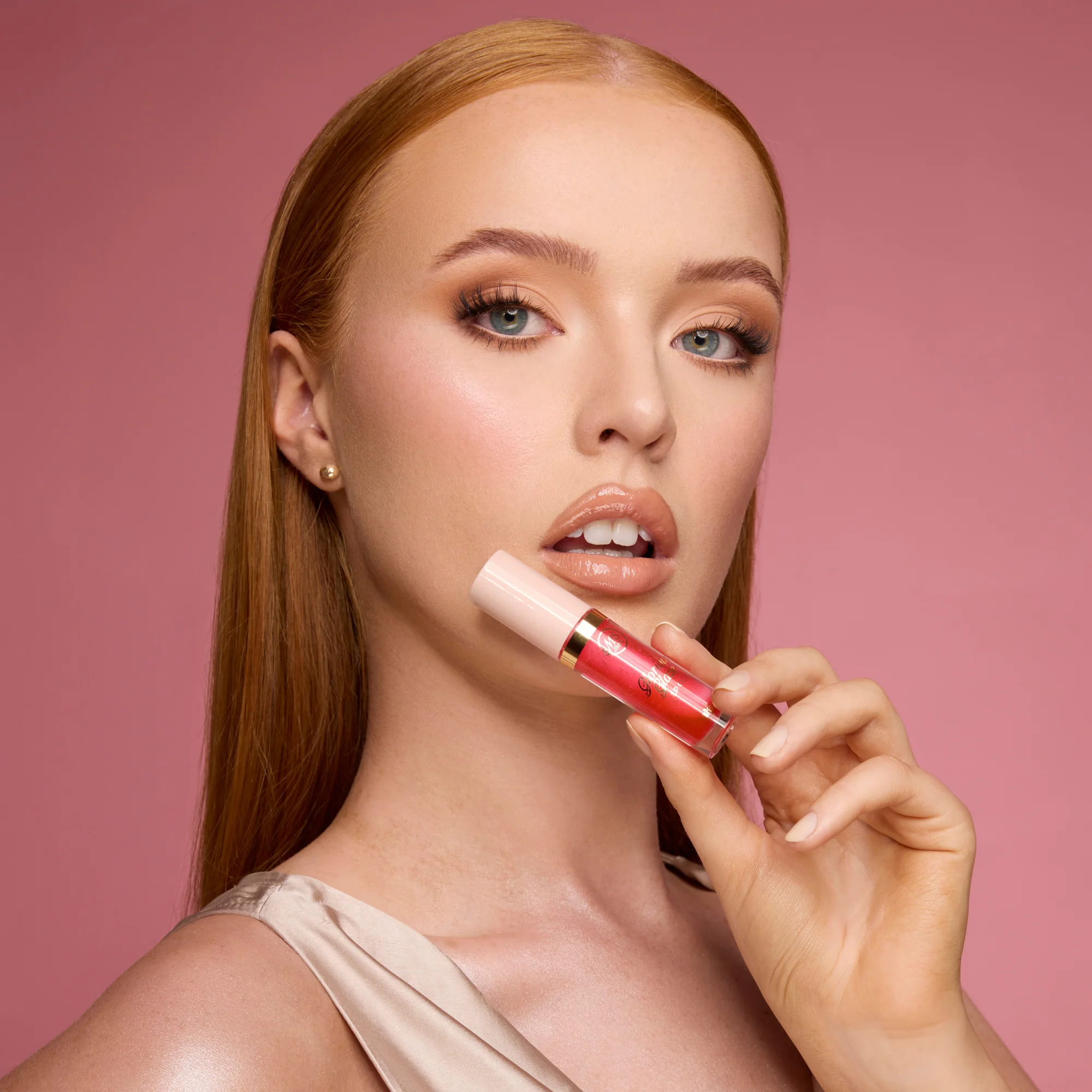 Mrs Glam - Glorious Glaze Lip Oil - Image 4