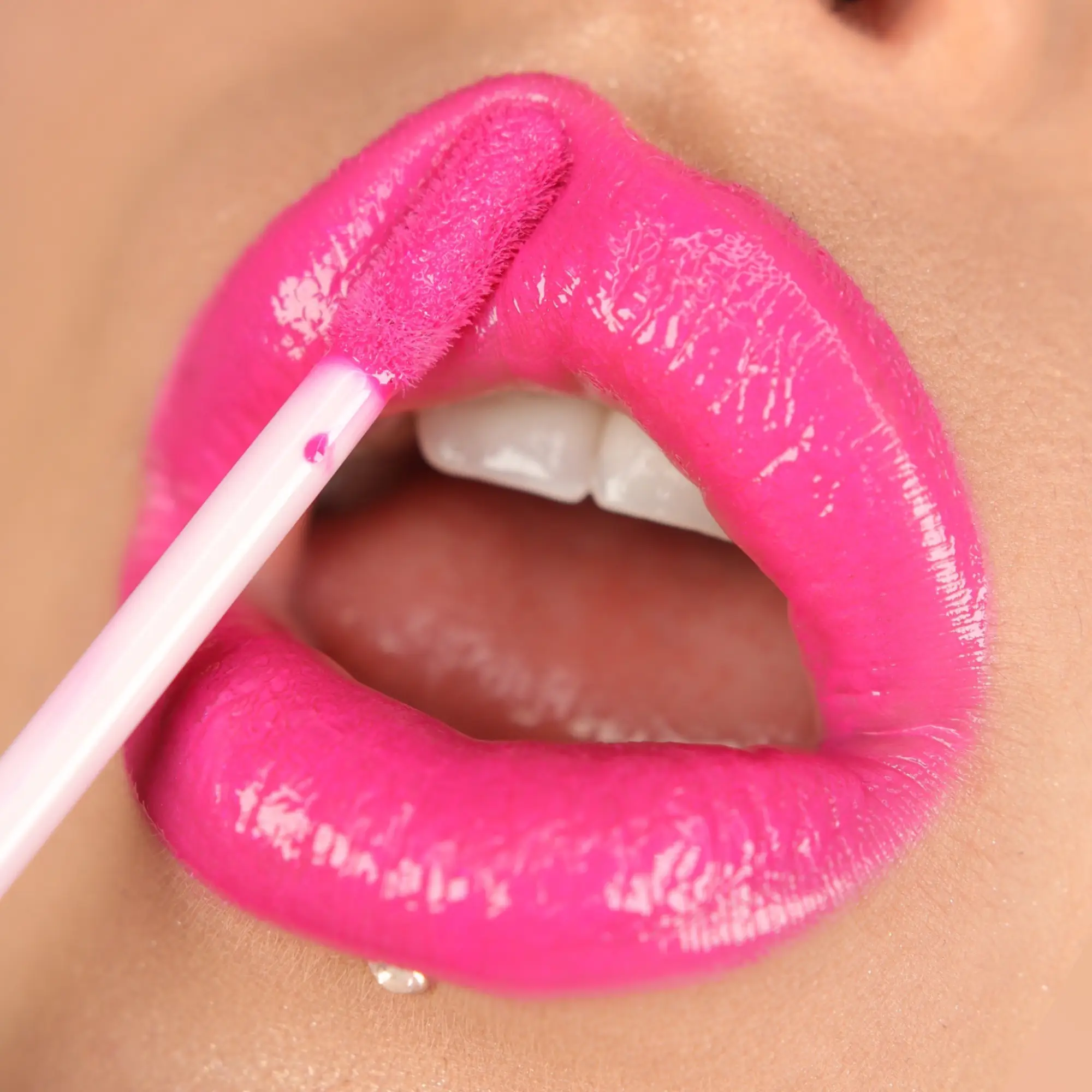 Mrs Glam - Mrs Kisses Lip Gloss - Image 21
