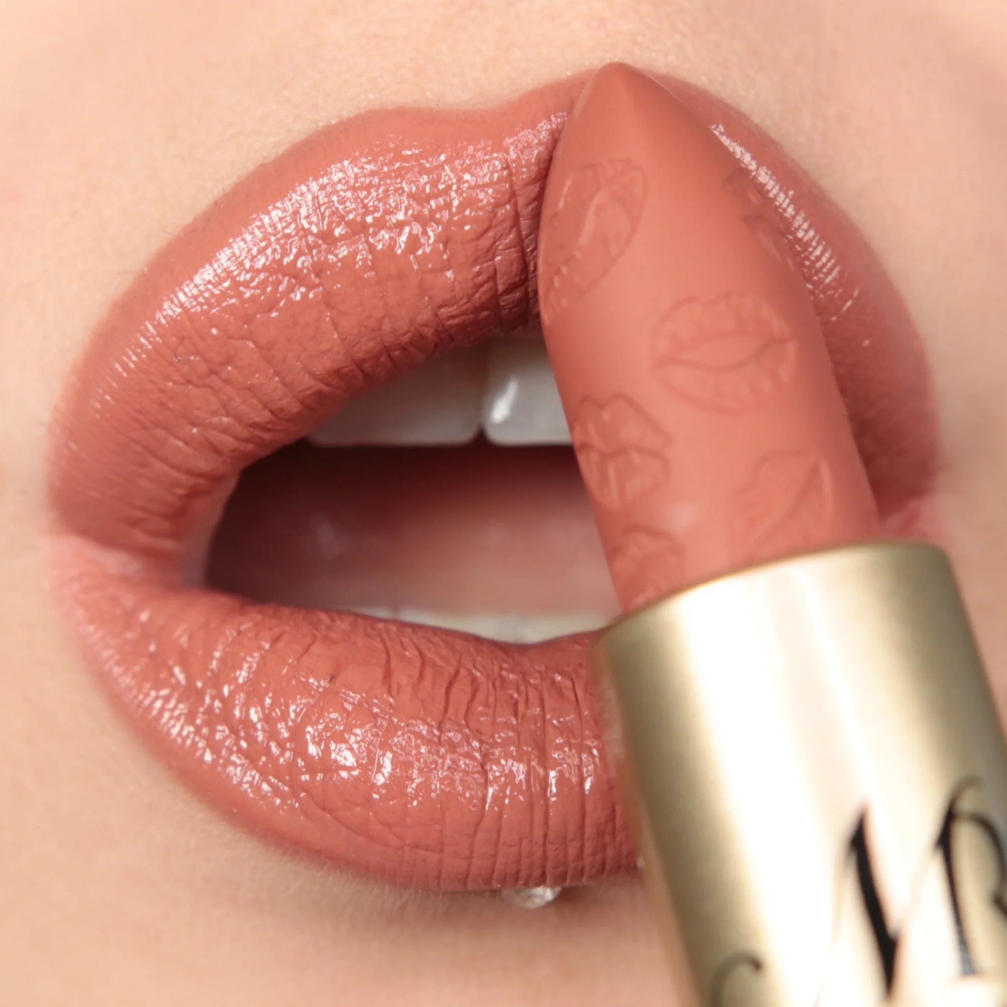 Mrs Glam - Mrs Kisses Lipstick - Image 15
