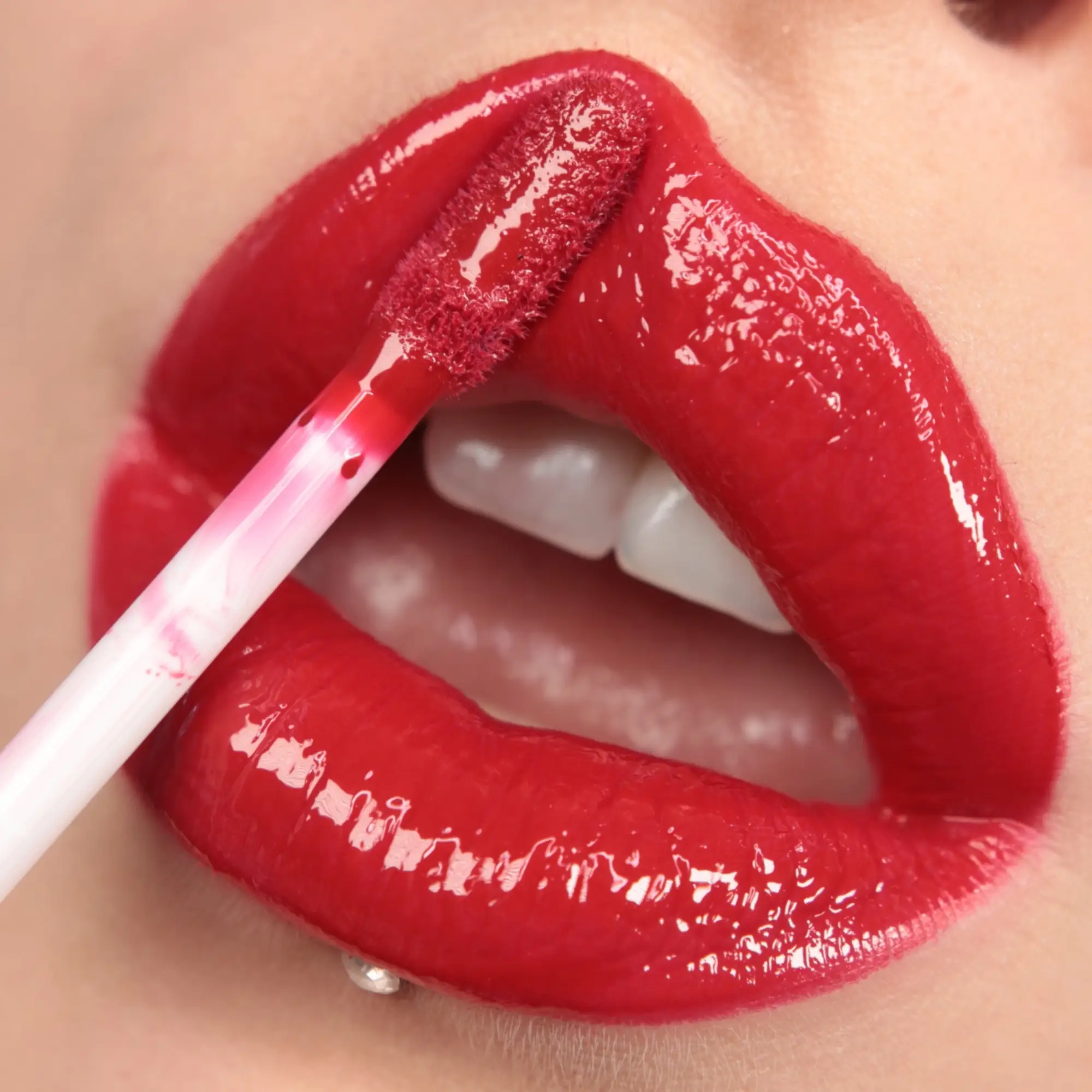 Mrs Glam - Mrs Kisses Lip Gloss - Image 7