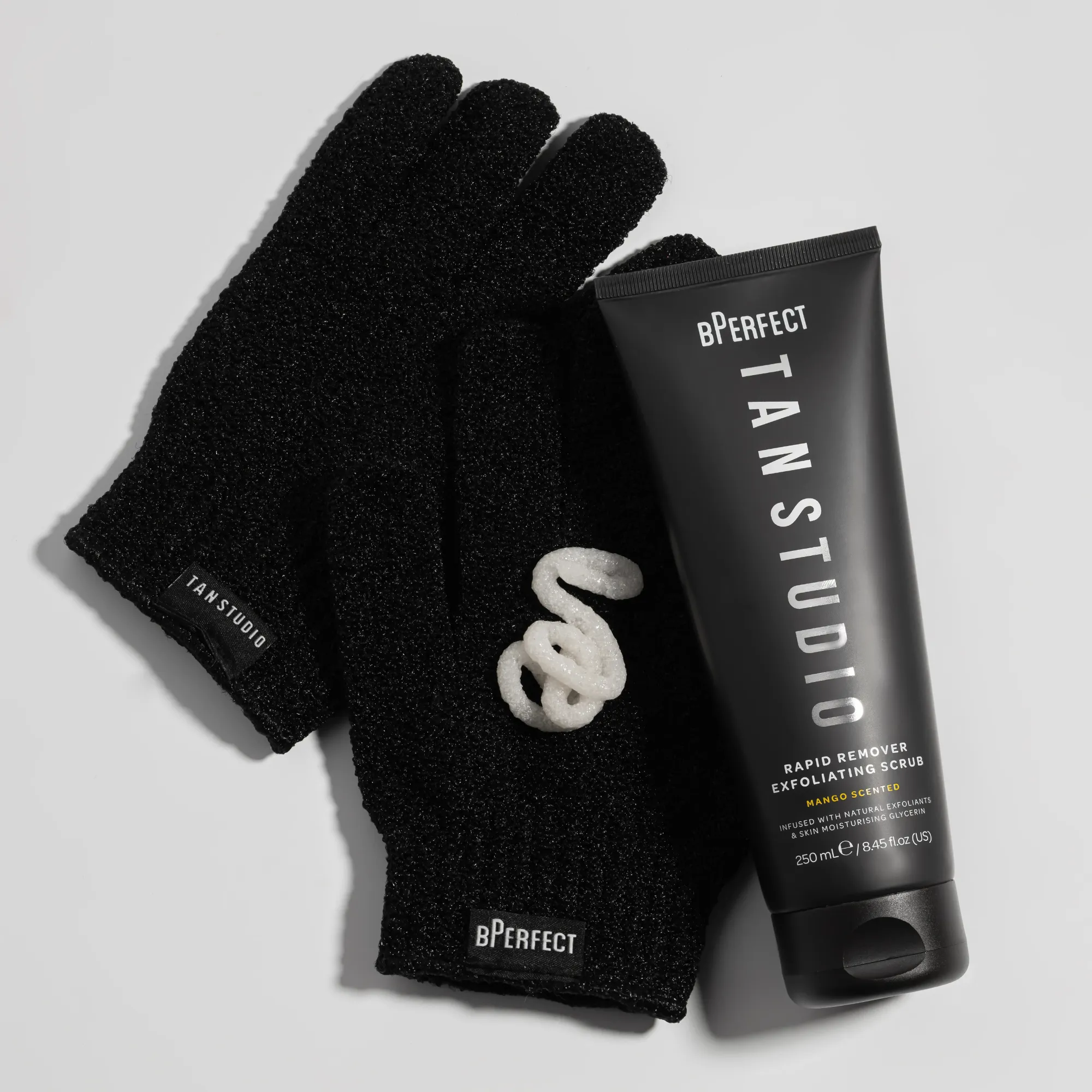 Tan Studio - Rapid Remover Exfoliating Scrub - Image 4